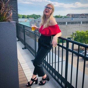 Meet your Posher, Carolyn